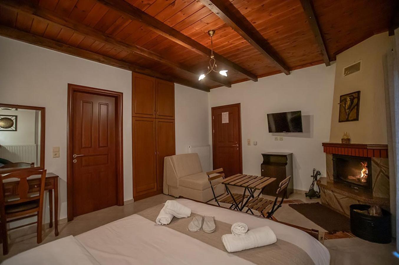 Guesthouse Moúcha Esterno foto